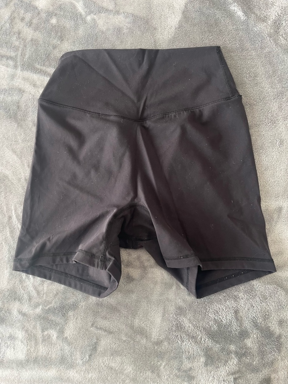 Buff bunny shorts XS 3.5” inseam